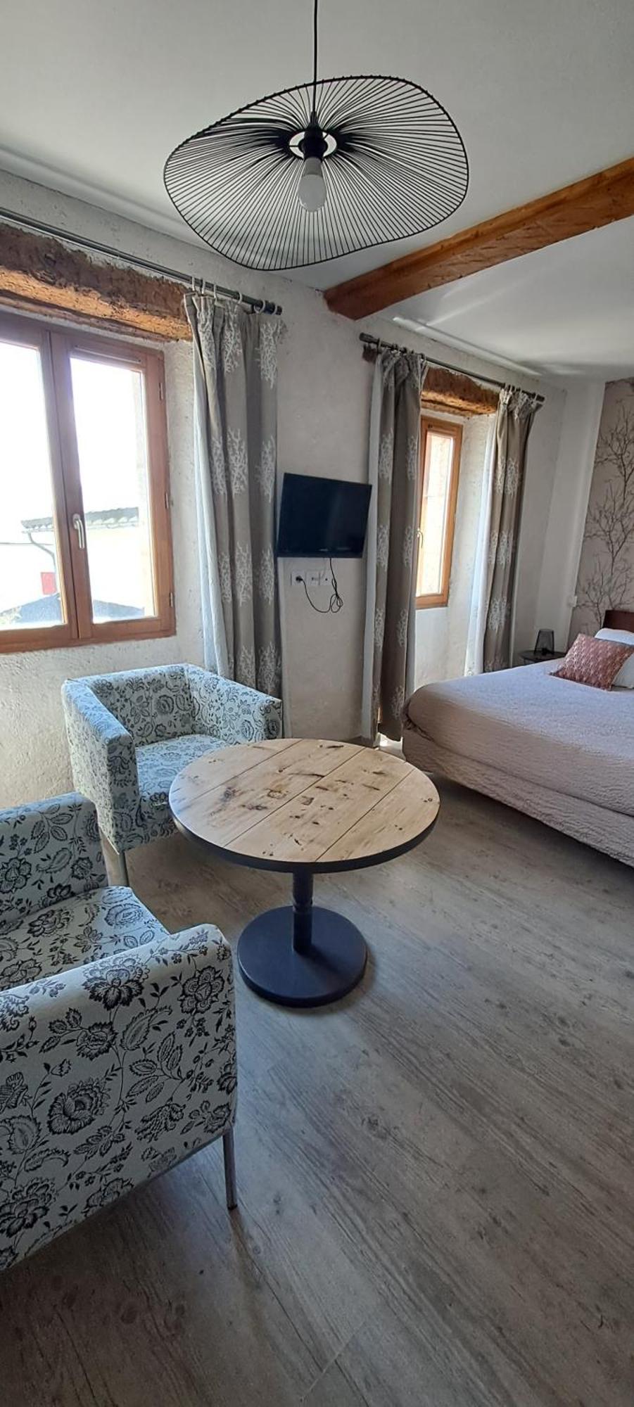 Le Grenier Des Moineaux Panzió Font-Romeu-Odeillo-Via Szoba fotó